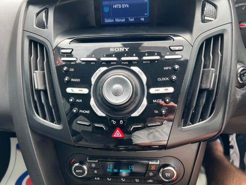 FORD FOCUS
