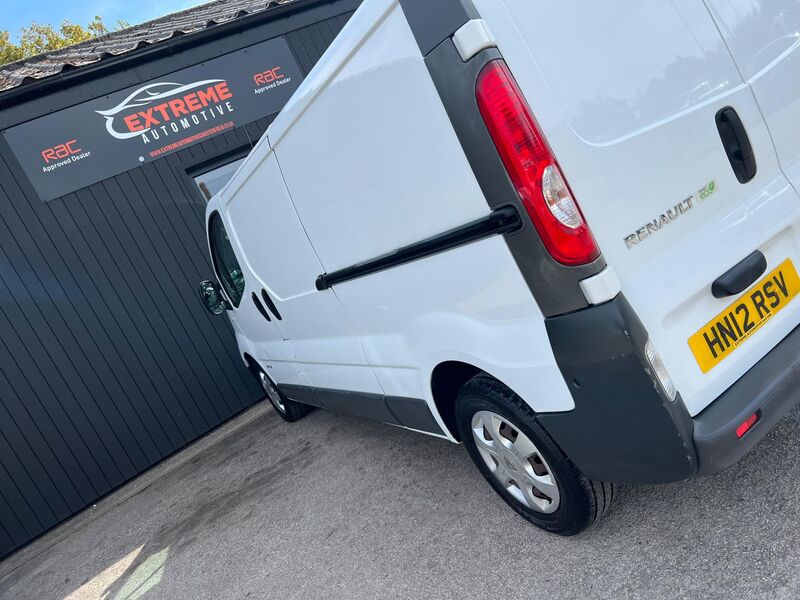 RENAULT TRAFIC
