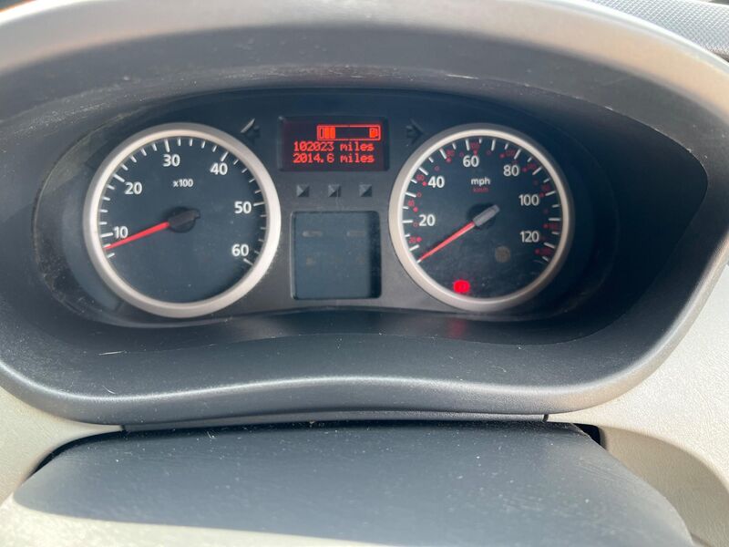 RENAULT TRAFIC