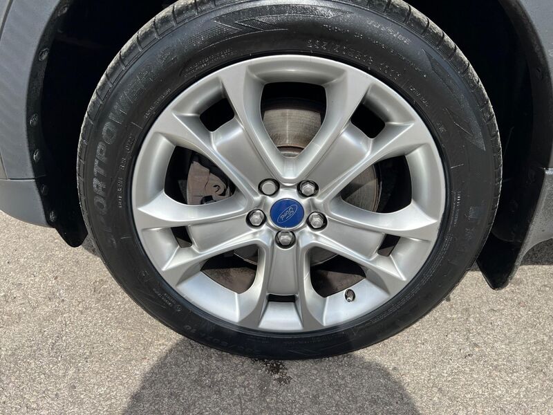 FORD KUGA