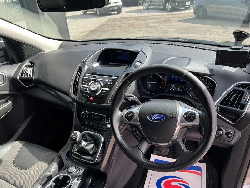 FORD KUGA