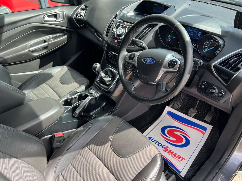 FORD KUGA