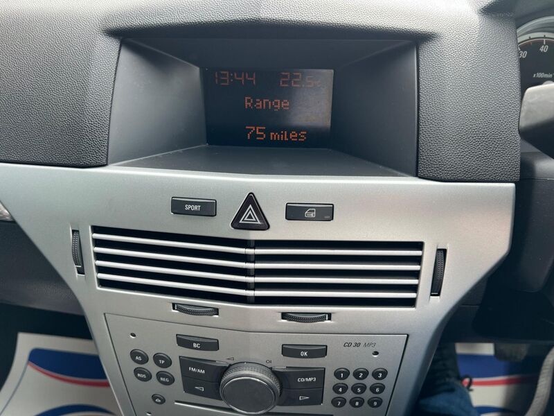VAUXHALL ASTRA