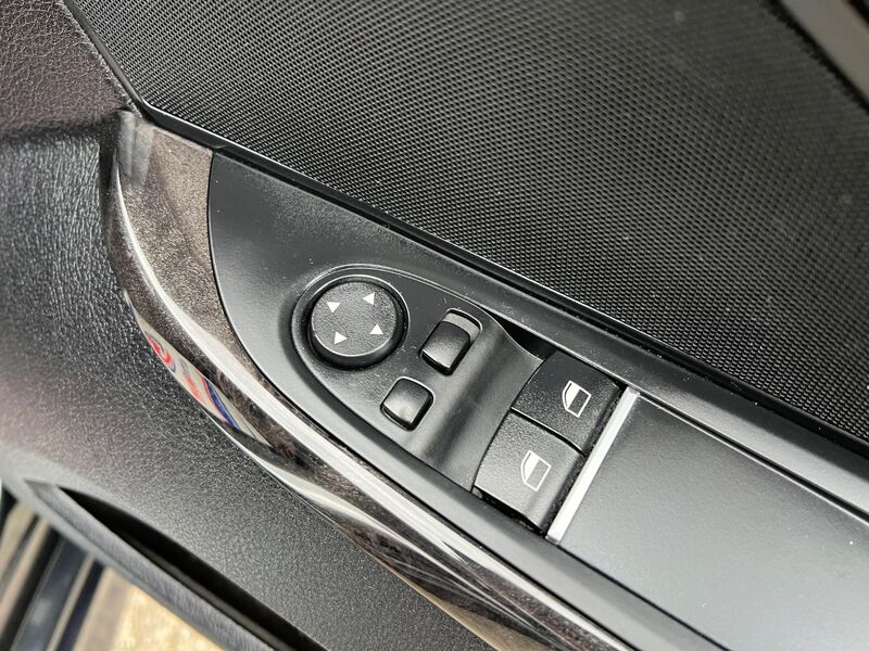 BMW 6 SERIES
