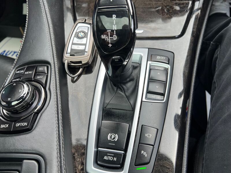 BMW 6 SERIES