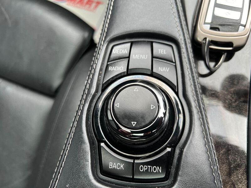 BMW 6 SERIES