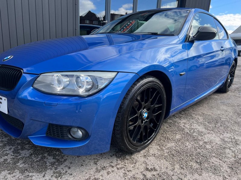 BMW 3 SERIES