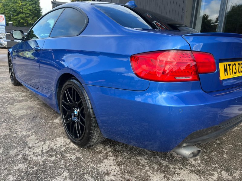 BMW 3 SERIES