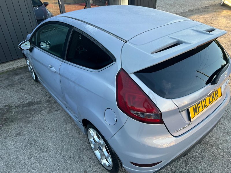 FORD FIESTA