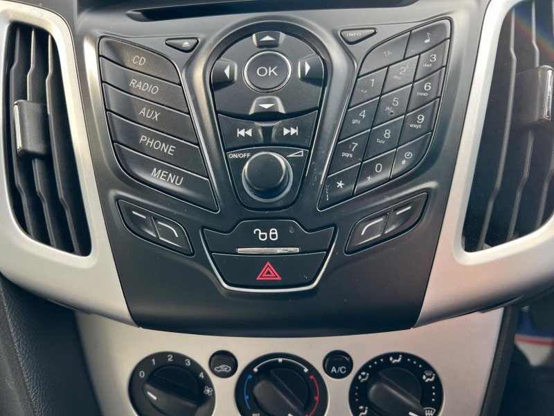 FORD FOCUS