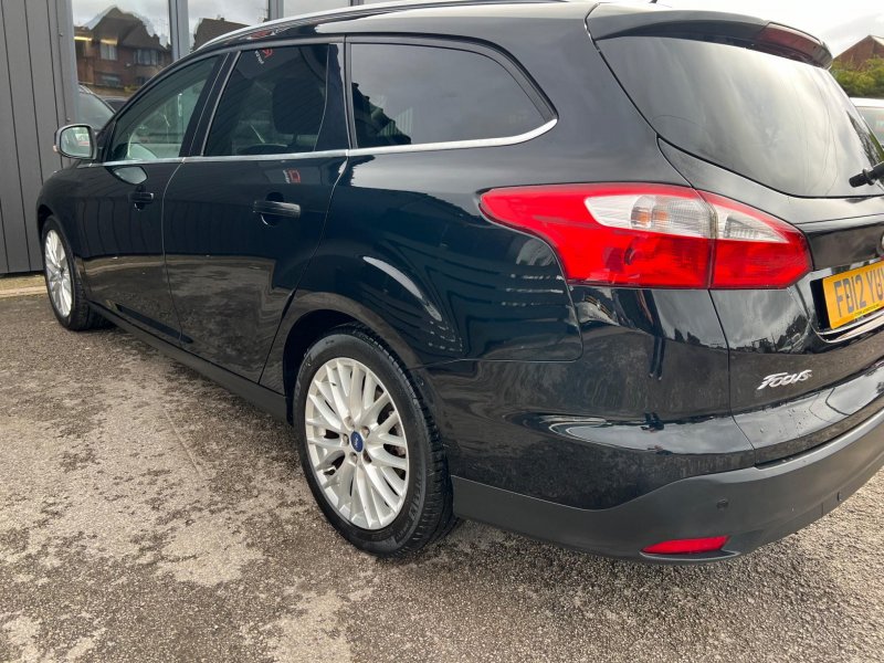 FORD FOCUS