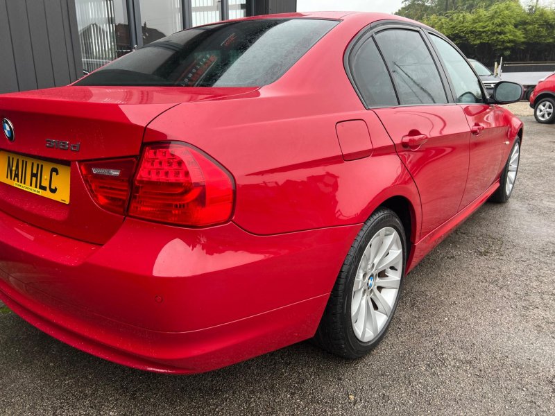 BMW 3 SERIES
