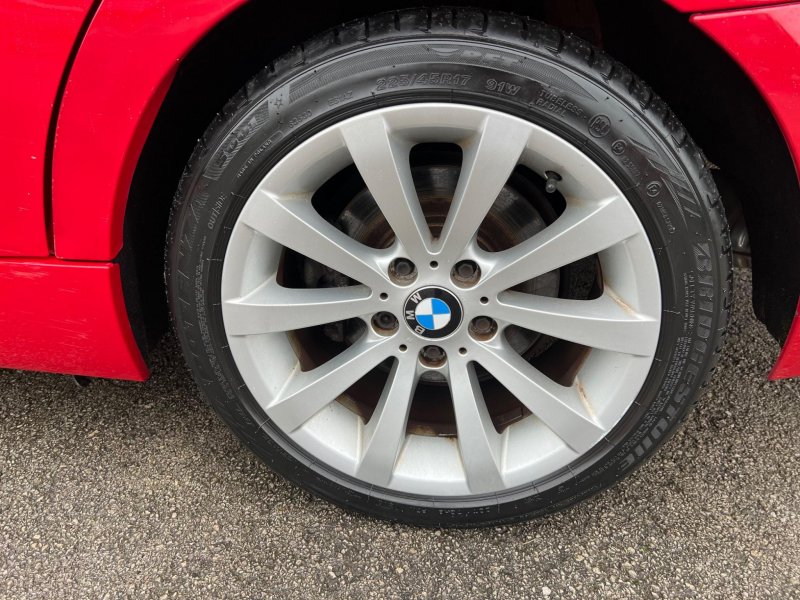 BMW 3 SERIES