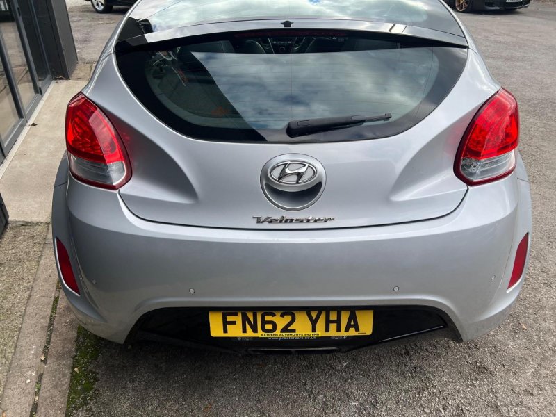 HYUNDAI VELOSTER
