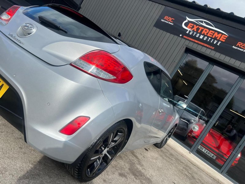 HYUNDAI VELOSTER