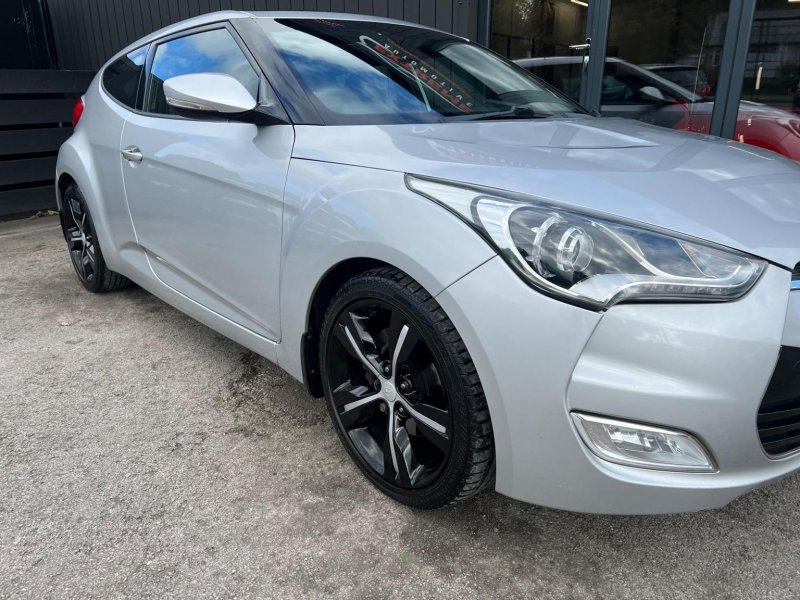 HYUNDAI VELOSTER