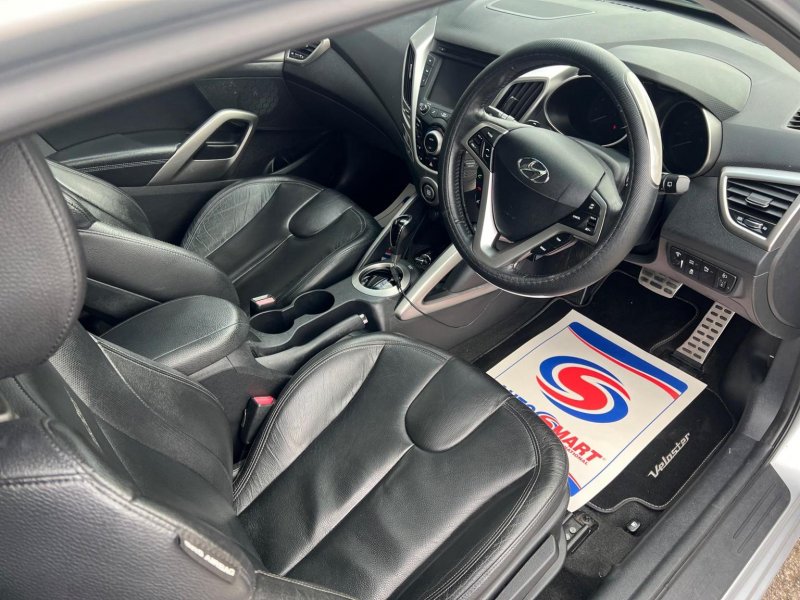 HYUNDAI VELOSTER
