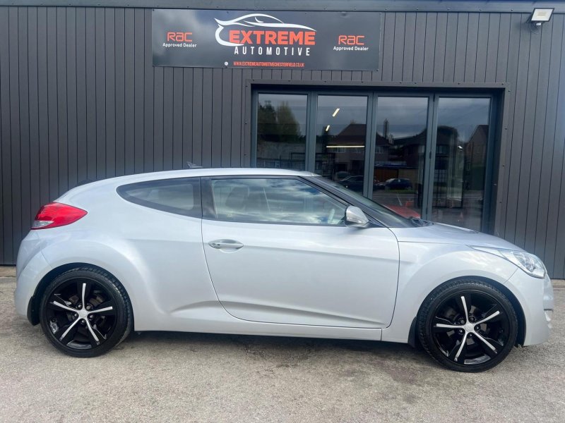 HYUNDAI VELOSTER