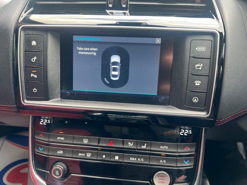 JAGUAR XE