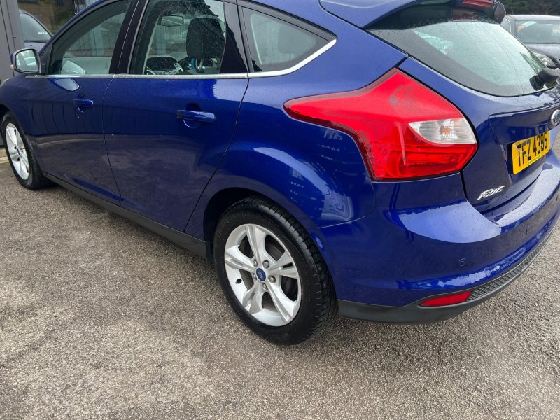 FORD FOCUS
