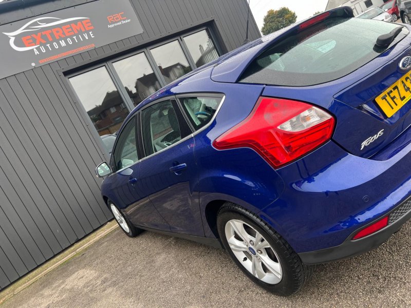 FORD FOCUS