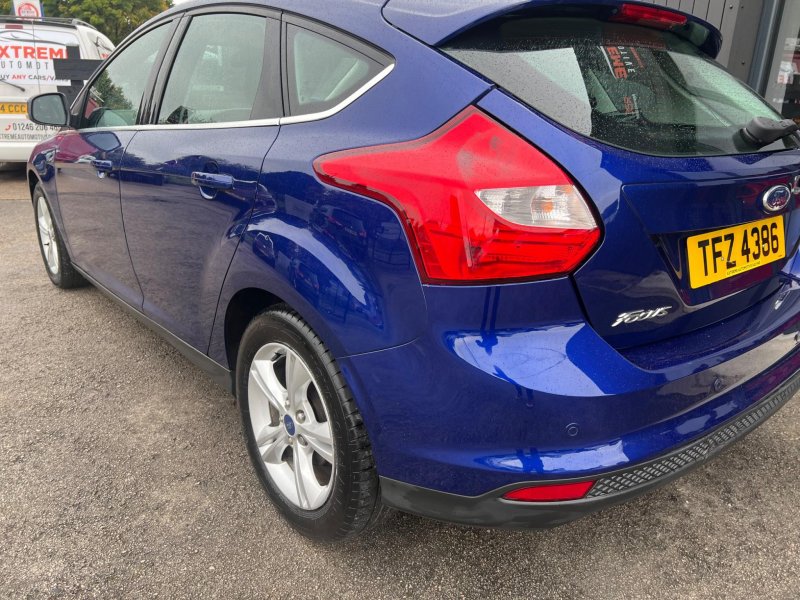 FORD FOCUS