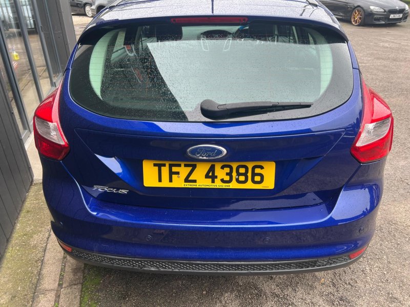 FORD FOCUS