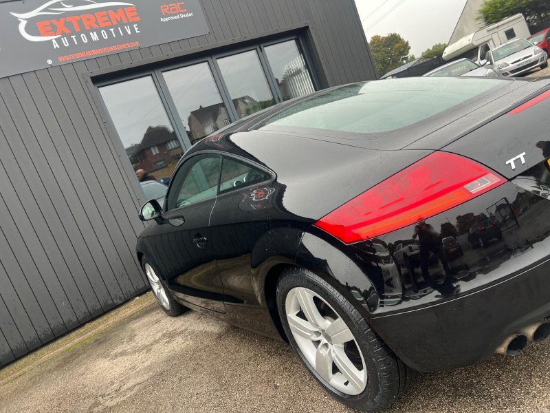 AUDI TT