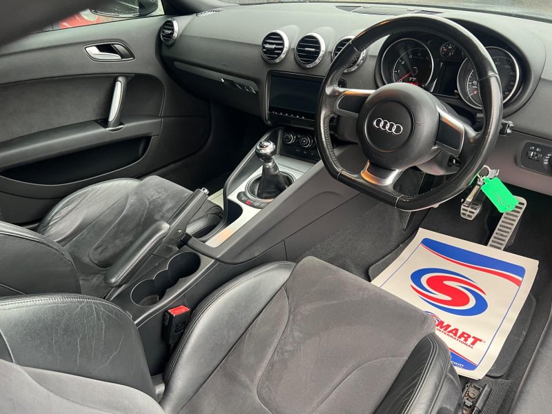 AUDI TT