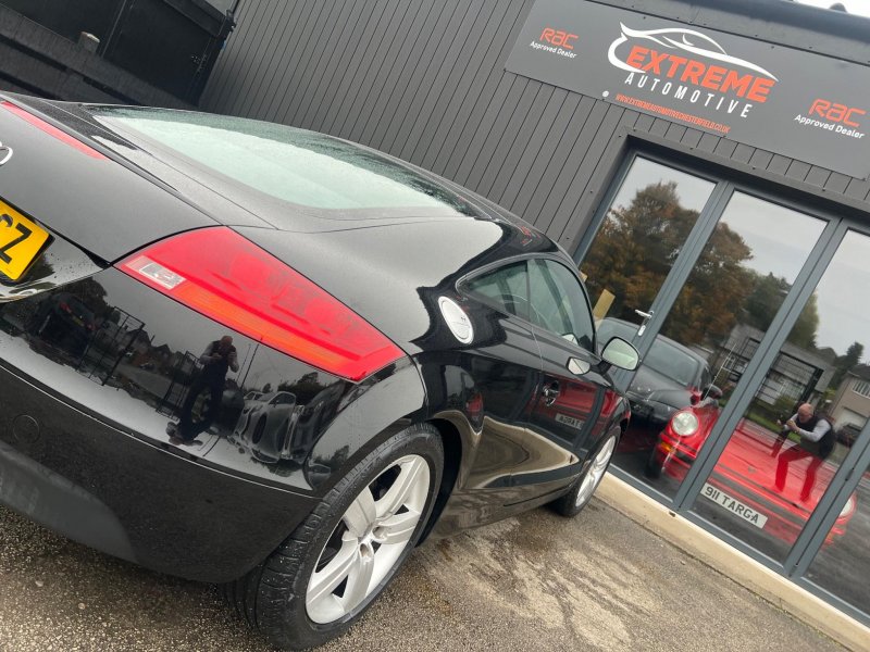 AUDI TT