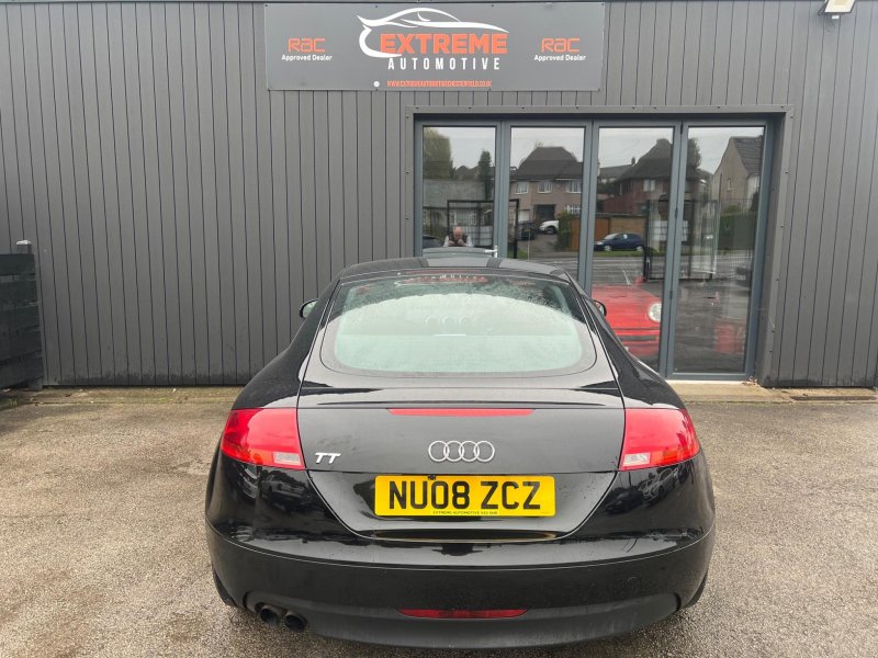 AUDI TT