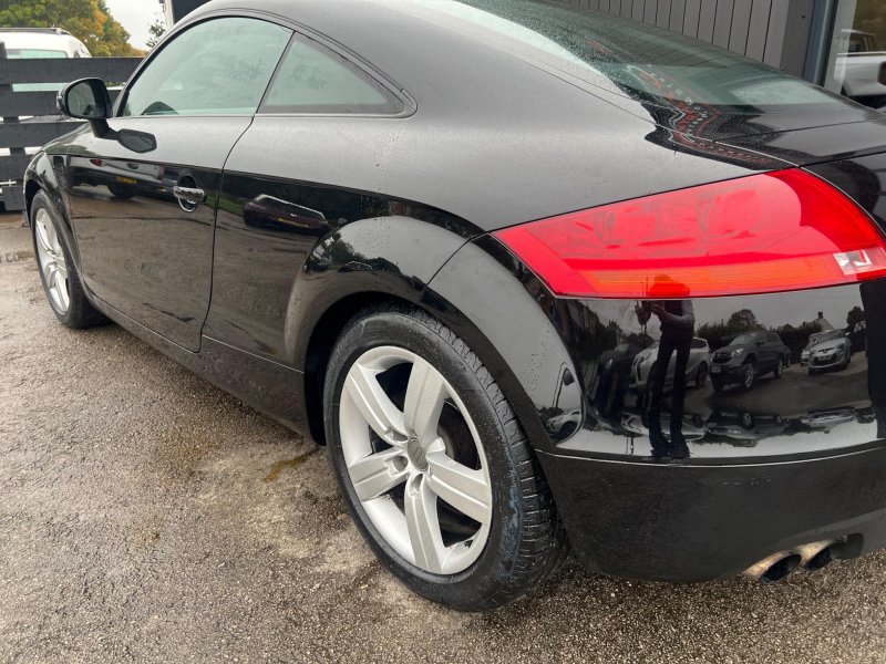 AUDI TT
