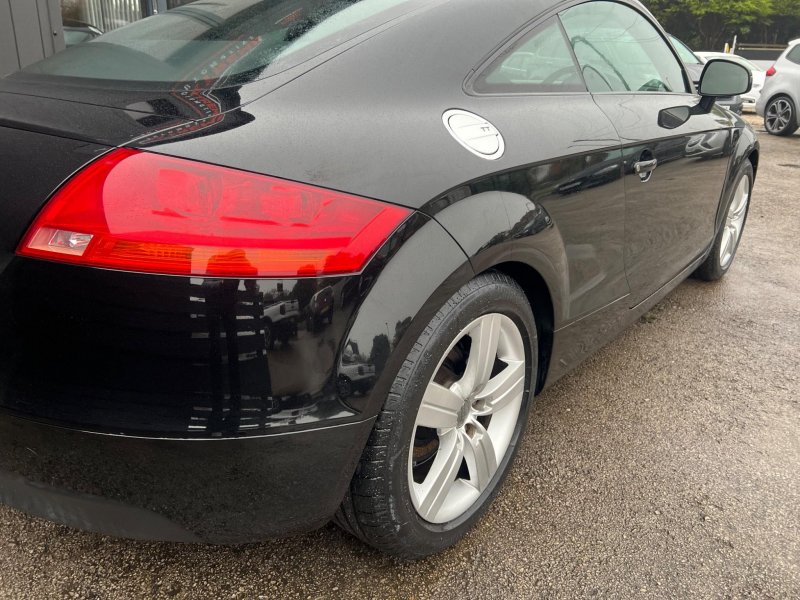 AUDI TT