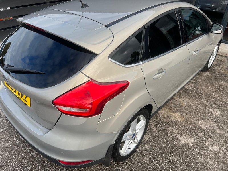 FORD FOCUS