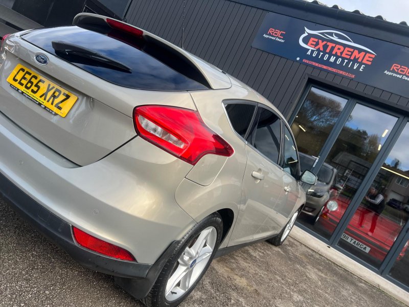 FORD FOCUS