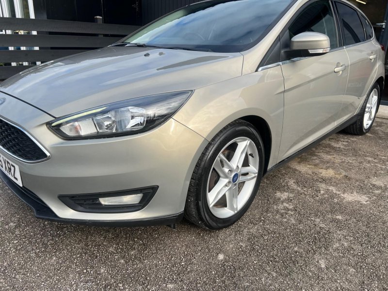 FORD FOCUS