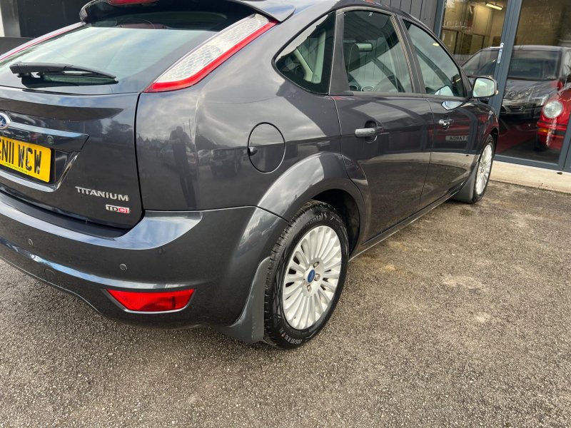 FORD FOCUS