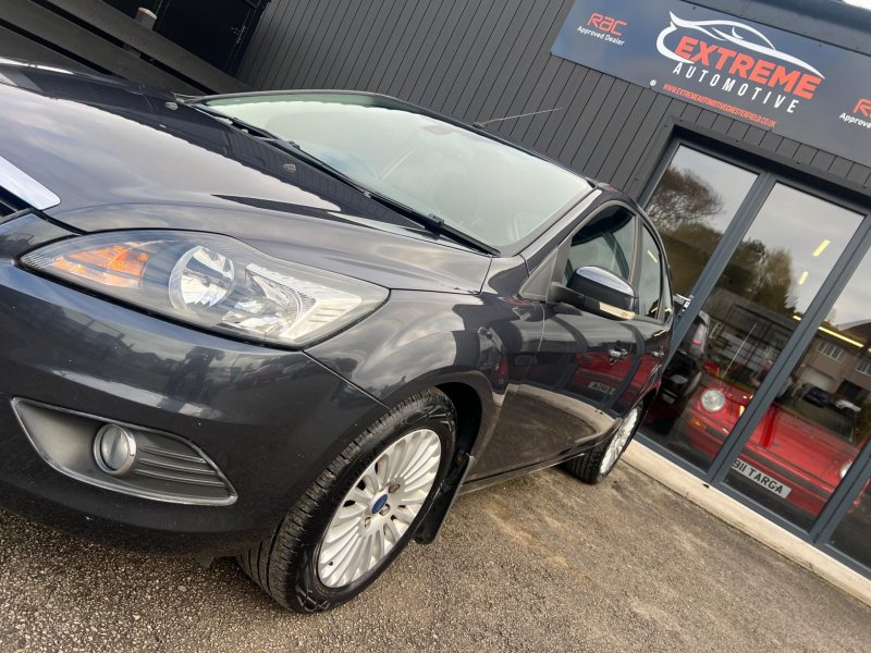 FORD FOCUS