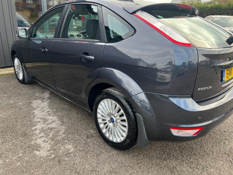 FORD FOCUS