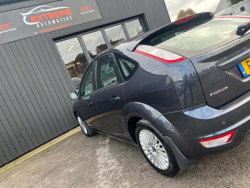 FORD FOCUS
