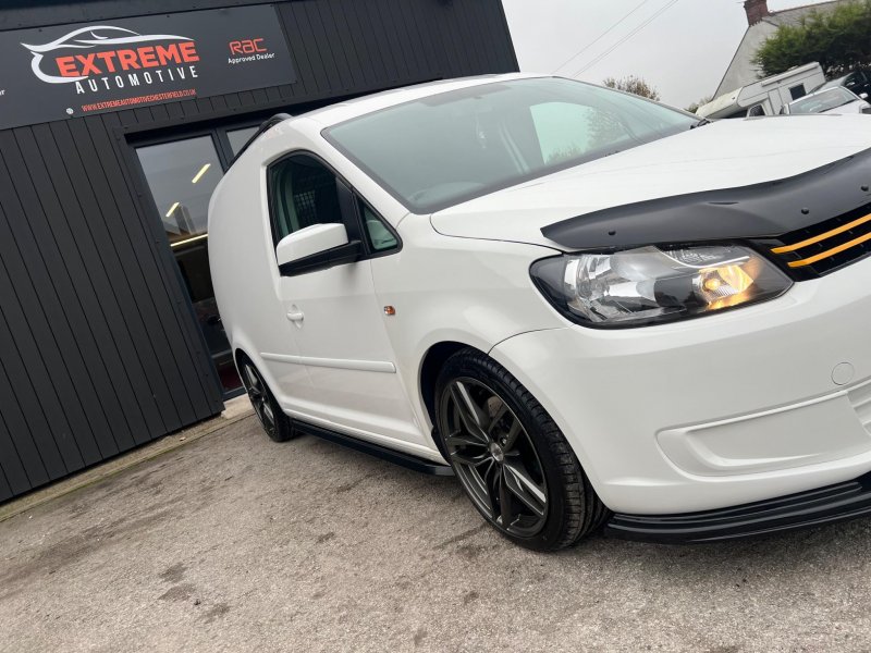 VOLKSWAGEN CADDY
