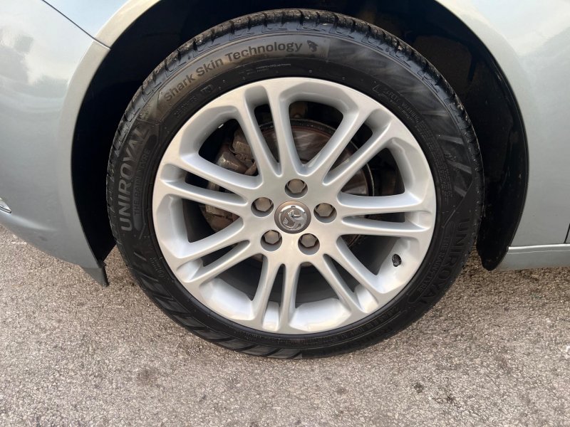 VAUXHALL INSIGNIA