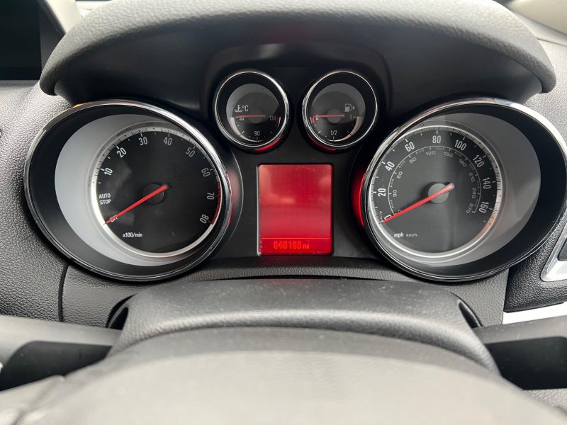 VAUXHALL MOKKA
