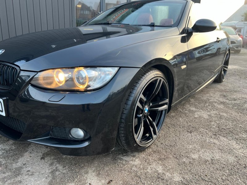 BMW 3 SERIES