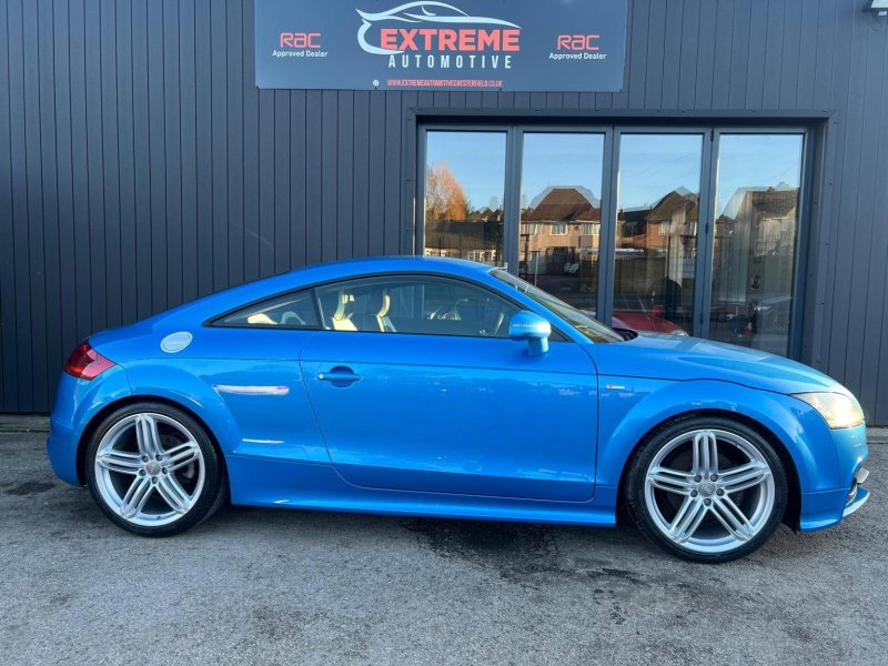 AUDI TT