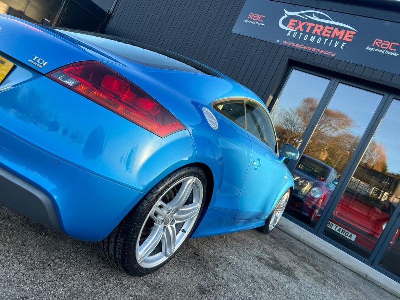 AUDI TT