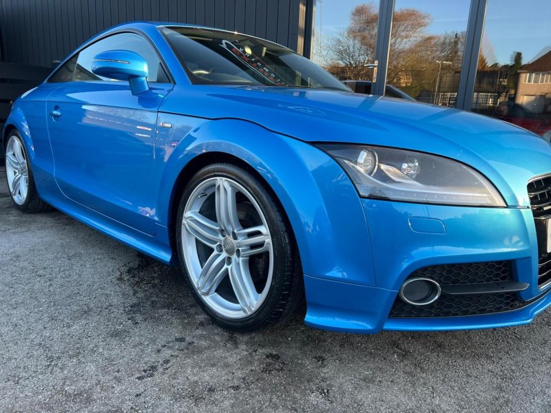 AUDI TT