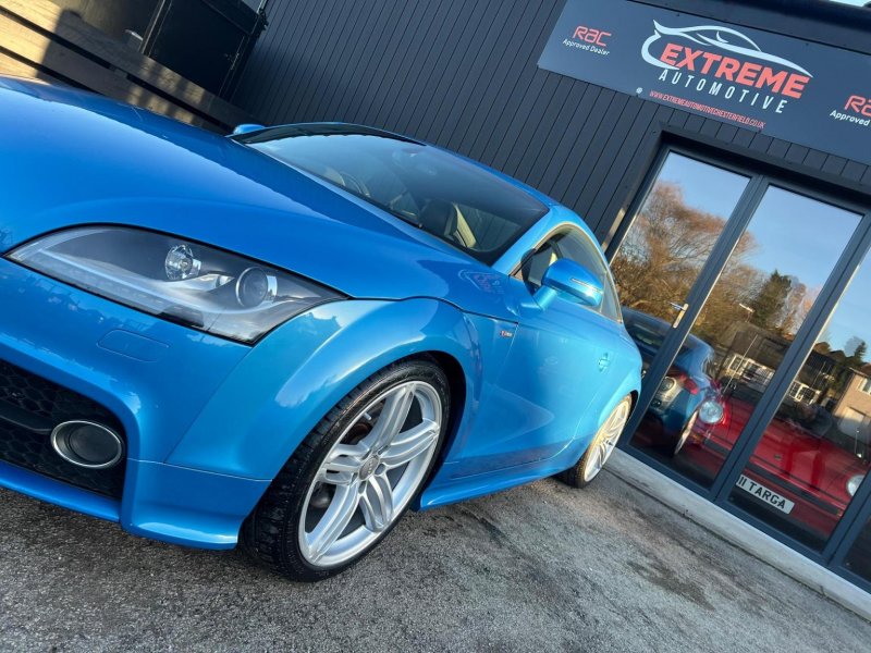 AUDI TT
