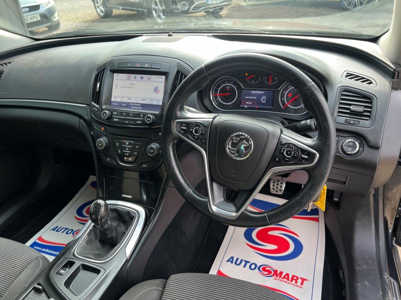 VAUXHALL INSIGNIA
