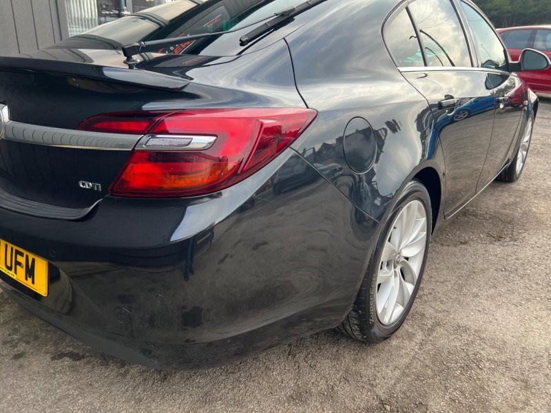 VAUXHALL INSIGNIA